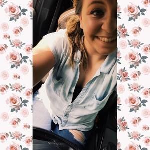 Meet your Posher, Larisa